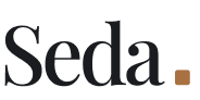 Travel Photographer Logo